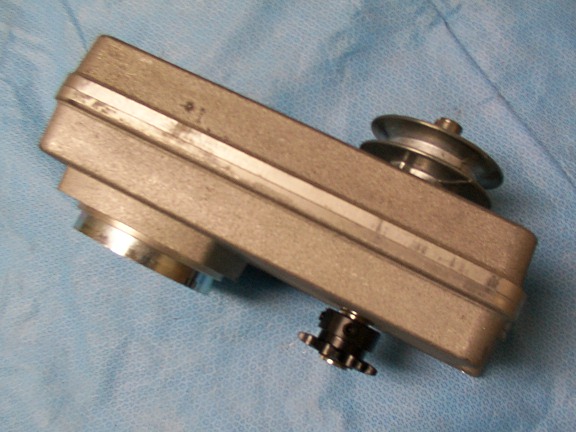 18.75 to 1 Reduction Staton Gearbox with Dual output Shafts Works with the Honda GX35, GX50 & Zenoah G430RC SOLO Motorized wheelbarrow