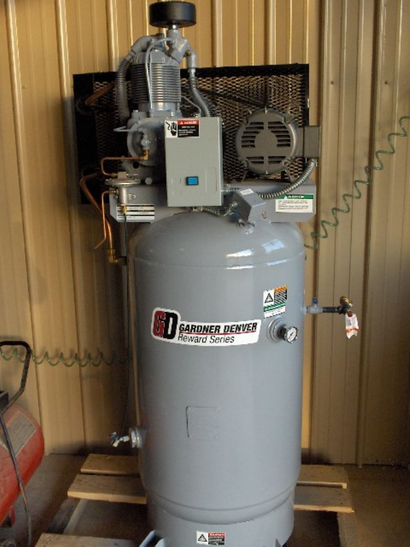 7.5 HP 230V-3 Gardner Denver Air Compressor