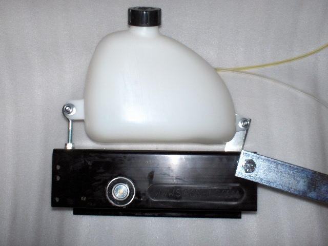 Fuel tank 64 oz Top mount Gas Tank with Mounting Bracket hardware