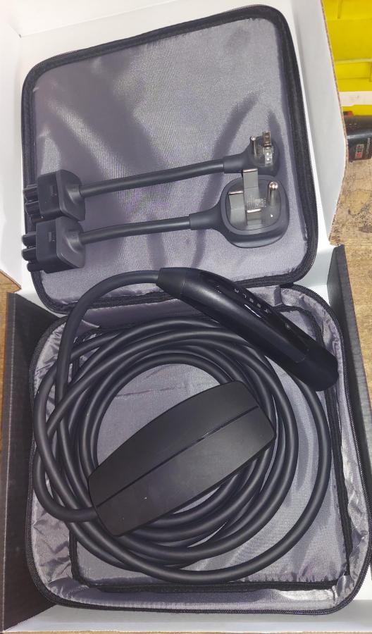 Tesla - EVSE - Mobile Connector, Portable Electric Vehicle (EV) NACS Charger up to 32A, 20ft cord - Black