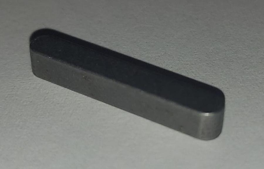 4 mm x 4 mm x 25 mm long Metric Key with rounded ends